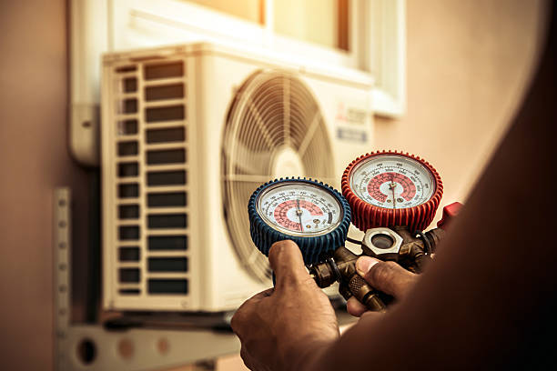 Professional Hvac Repair technician working in Asbury, IA